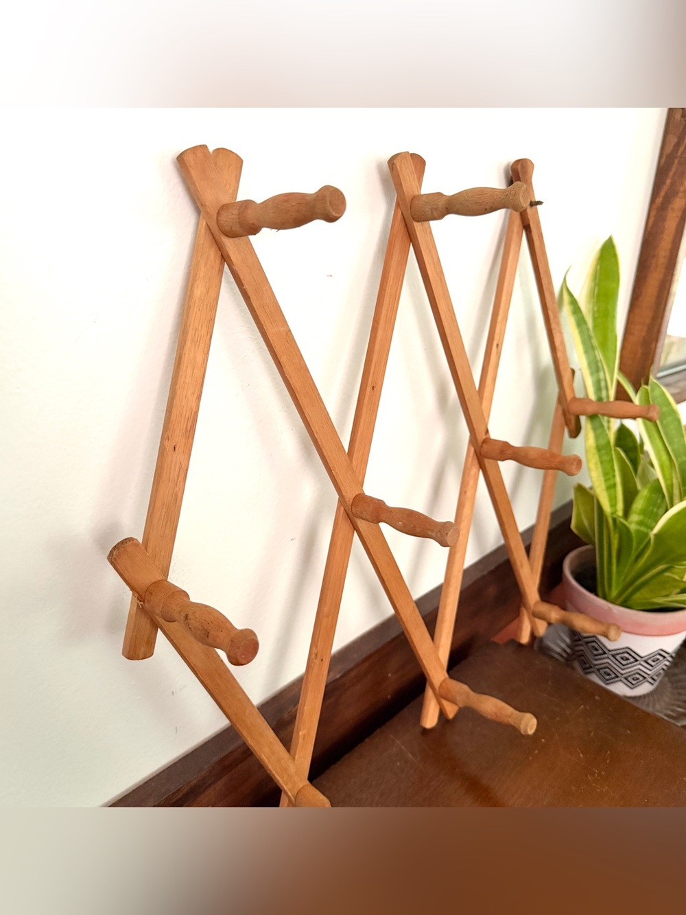 Vintage Accordion Rack Expanding Wooden Wall Hanger MCM Entryway Organizer 70s